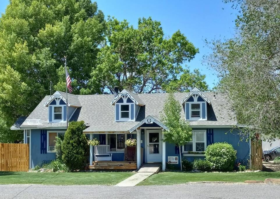 The Goulding Cottage And Farm - 4 Beds, 3 Baths Henrieville Kültér fotó